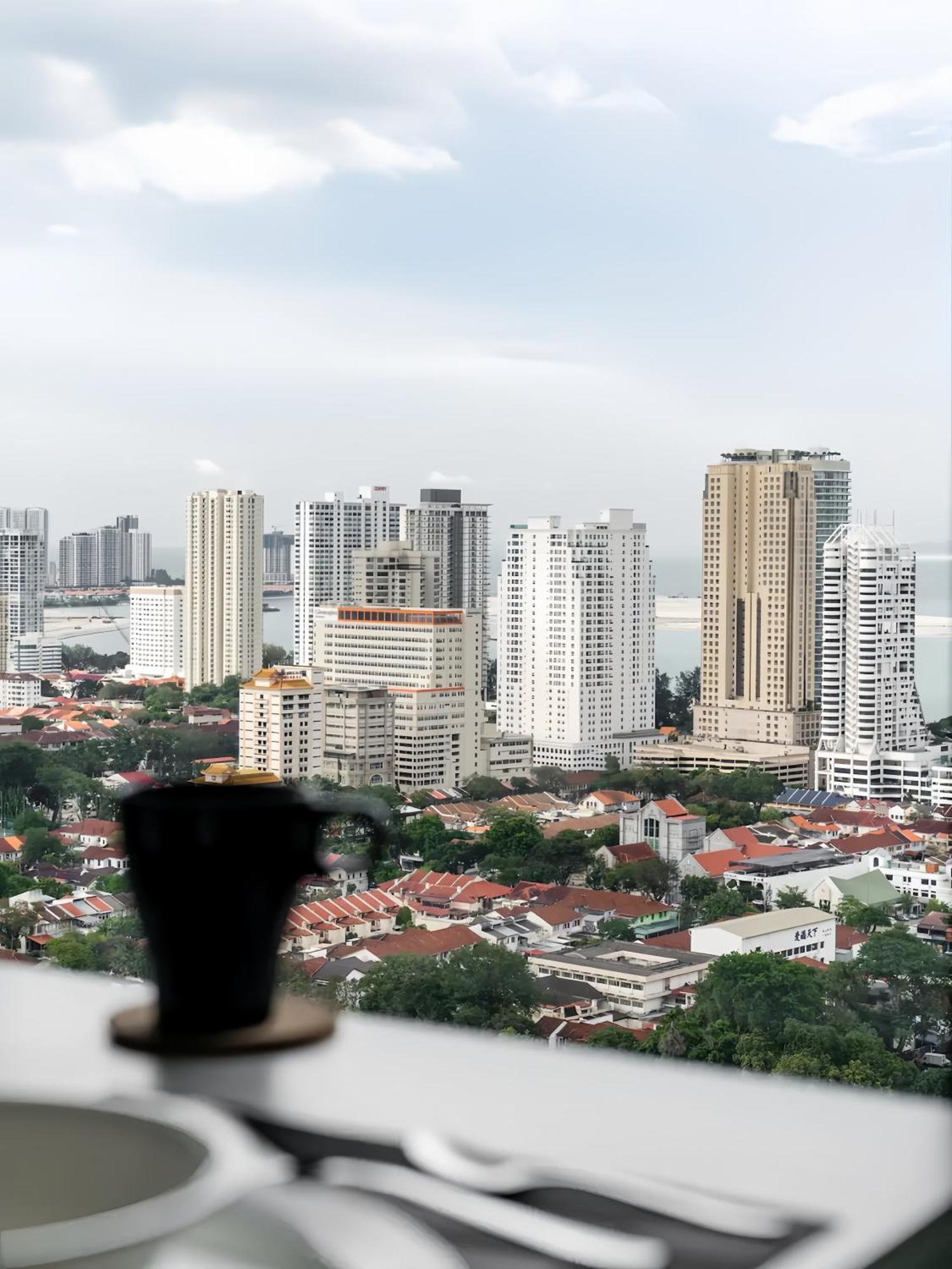 Tropicana 218 Macalister Penang Lägenhet George Town Exteriör bild