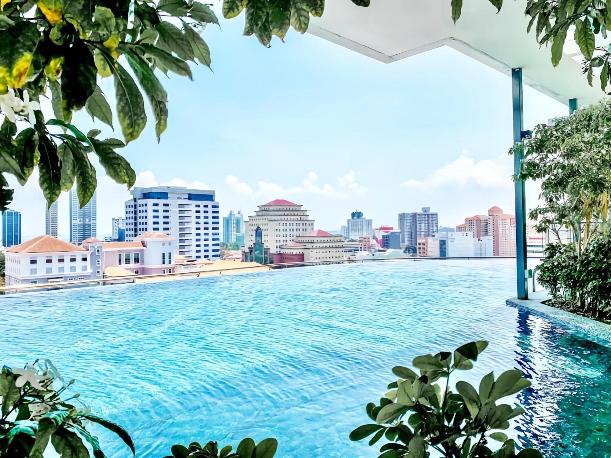 Tropicana 218 Macalister Penang Lägenhet George Town Exteriör bild