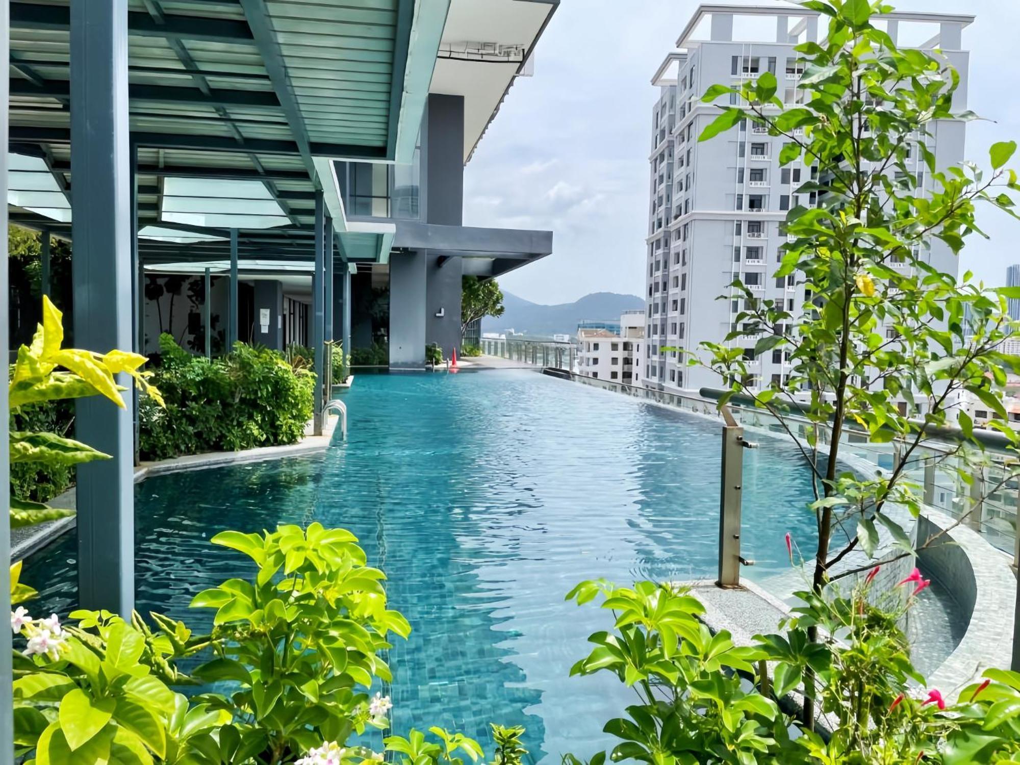 Tropicana 218 Macalister Penang Lägenhet George Town Exteriör bild